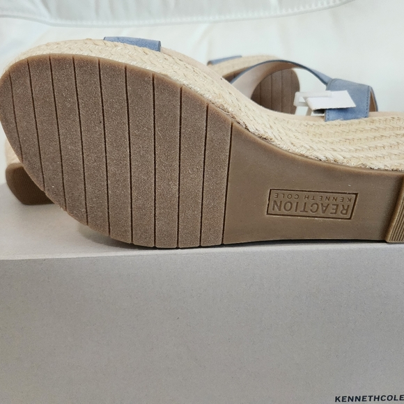 KENNETH COLE REACTIONWomen's Card Wedge Espadrille Sandals - Picture 7 of 7